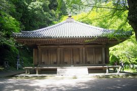 富貴寺は九州最古の木族建築